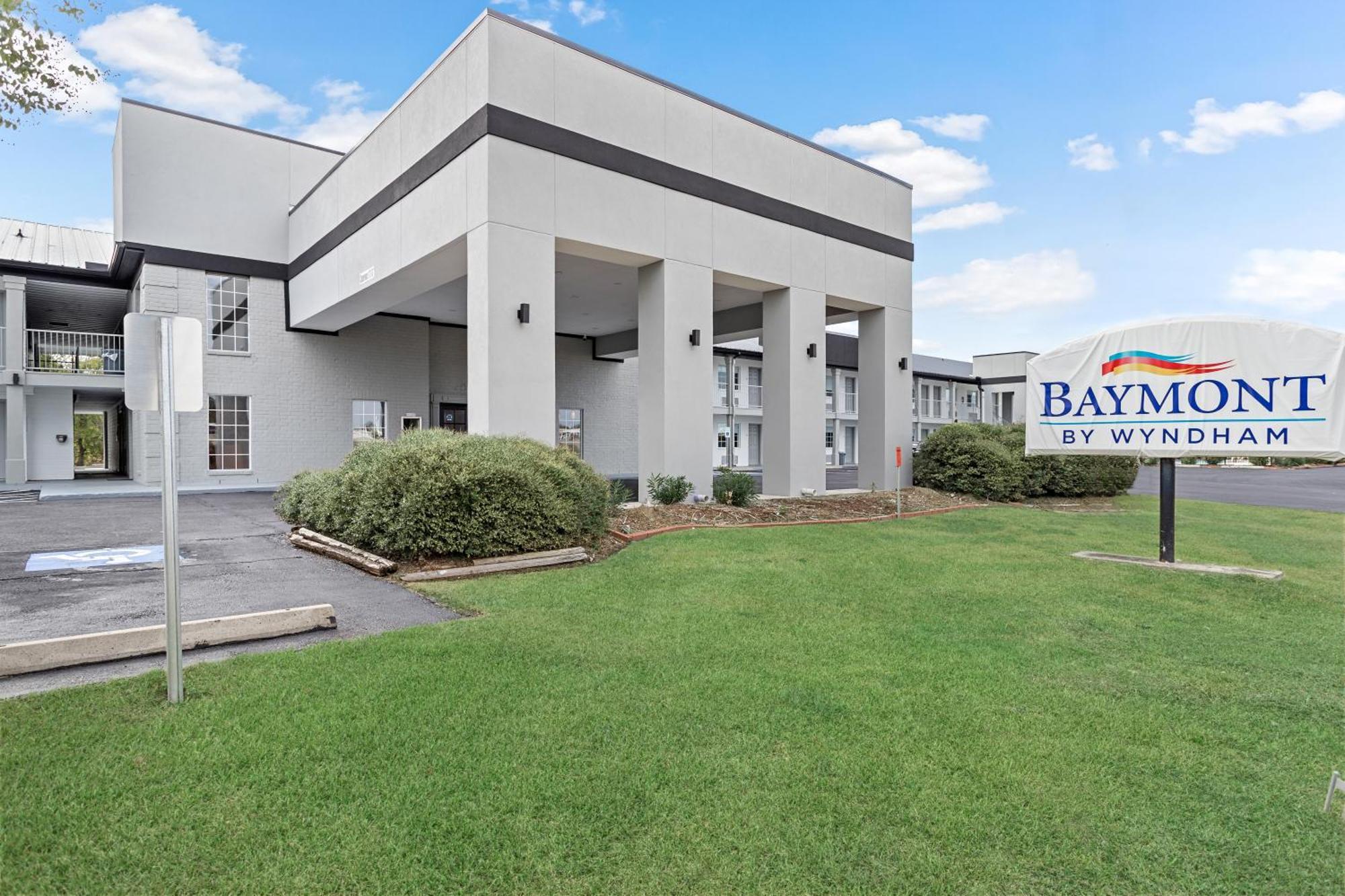 מלון Baymont By Wyndham בומונט מראה חיצוני תמונה